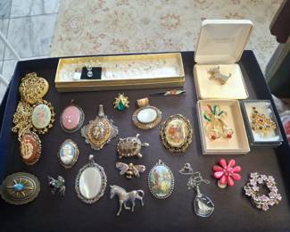 Vintage Costume Jewelry