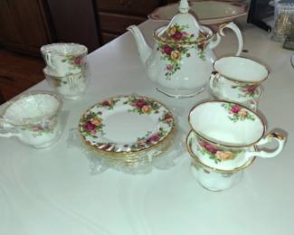 Royal Albert Tea Set (Old Country Rose)