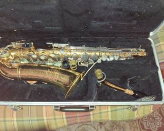 Saxophone w/case