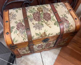 Very nice chest