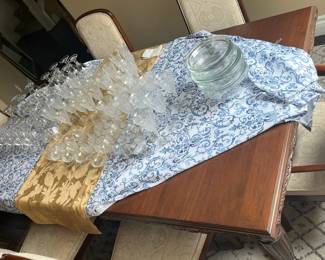 Dinning Table - Expandable for 4-8 Seater. Name the price