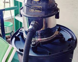 SHOP VAC