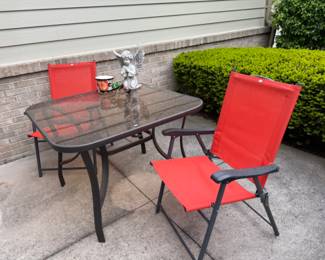 Outdoor Table & Chairs