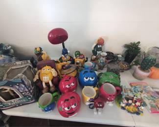 M&M collectables and decor, phone
