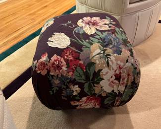 FLORAL OTTOMAN