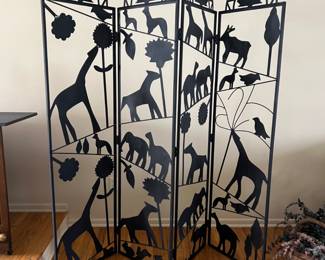 ANIMAL SCREEN