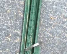 119 - 3 Piece Metal Fence/Garden Poles - 59" Tall