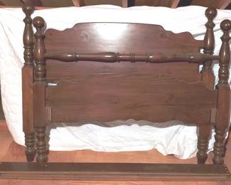 567 - Queen Size Bed Frame - 51" x 64" x 76"