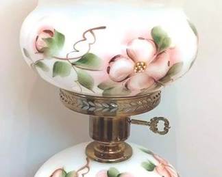 260 - Lamp - 17" Tall You are buying a used as-is electric/electronic item. We do not guarantee all components are present, and if it is not expressly stated, it is untested.