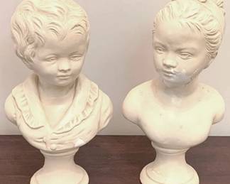442 - 2 Statues - 9" Tall