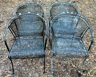 570 - 4 Metal Outdoor Chairs - 33" x 26" x 27"