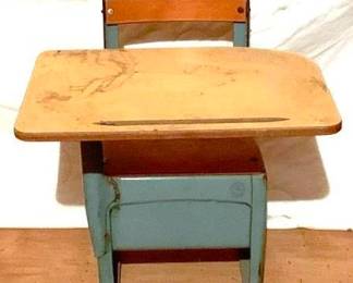 558 - Vintage School Desk - 22" x 19" x 23"