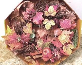 388 - Wreath - 18" Round
