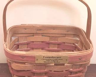447 - '87 Longaberger Christmas Collection Basket Mistletoe Basket 8 x 6