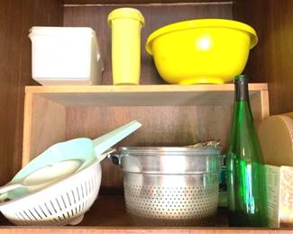 321 - Cabinet Lot of Items