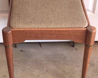 32 - Vintage Mid-Century Bench w/ storage & Contents Contents is sewing items 19" x 18" x 17"
