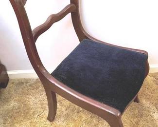 264 - Chair - 32" x 17" x 16"