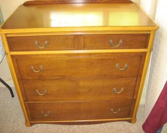 5 Drawer Dresser by The Widdicomb Furniture Co. Grand Rapids, MI