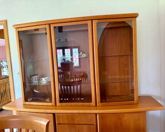 high quality hutch with a lot of storage underneath and working light