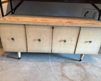 VINTAGE CHEST
