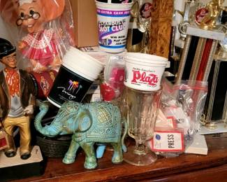 There are many different coin buckets! Hundreds!