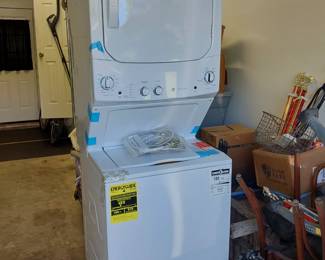 NEW GE washer dryer combo Gas