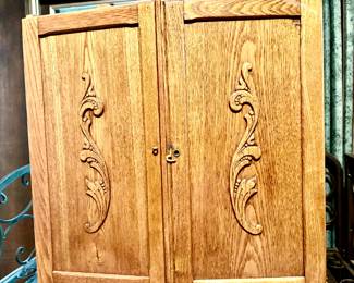 Wood box/chest