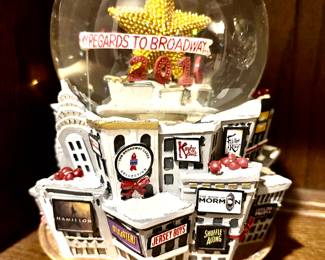 Broadway globes