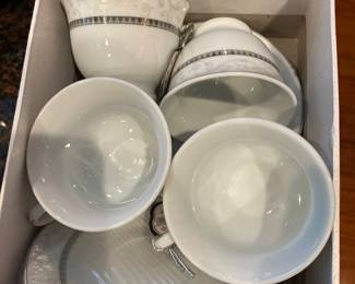 Lorren Home Trends by Lorenzo 12 pc Demitasse 