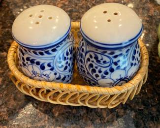 Mexican style salt and pepper shakers Talavera pottery 