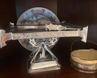Wilcox silver plate serving basket