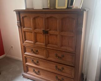 Drexel Guildhall 3 Drawer / 2 Door Wardrobe (20"D x 44"W x 52"H)