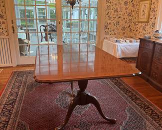 Drexel Heritage Rectangular Pedestal Dining Table (45"W x 29-1/2"H x 72"L w 2 Leaves 20"L each)