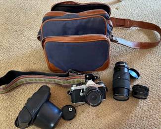 LF148VPentax ME Super 35 mm Camera, Case, Bag, And Lenses