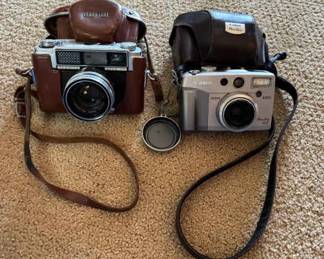 LF162VYashica Lynx And Canon Power Shot Cameras