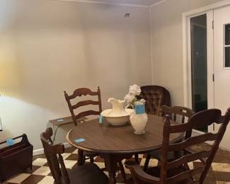 Dining Room Table with 3 Leaves and 4 Chairs