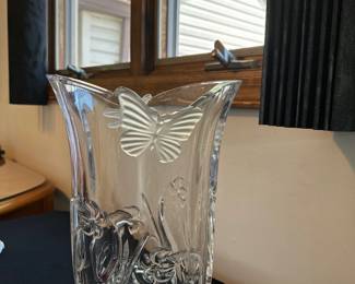 Godinger Butterfly Gardens 7 inch vase