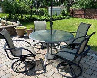 Outdoor Round Glass Table Patio Set