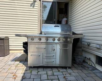 NXR 7 Burner Gas Grill