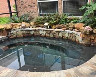Beautiful Hot Tub - Stays with house - House up for sale!