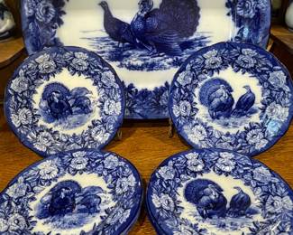 Large Flow Blue Turkey Set with Large Platter and 12 Plates