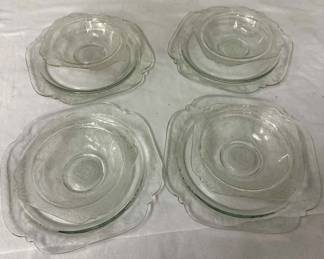 Set of vintage glass plates with bowls