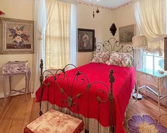 Lovely iron bed set, beautiful, framed prints