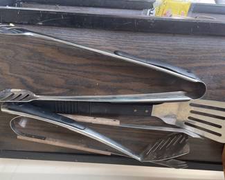Grill Tools Tongs & Hamburger Flipper & Fish Flipper