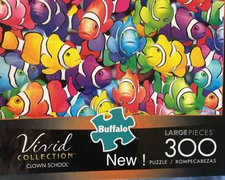 Buffalo Game 300 Piece Clown Fish Puzzle