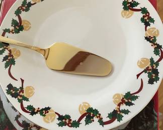Holly Halls Cake Plate & Gold Tone Server