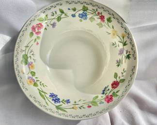 Farberware Garden English Serving 225 Micro/Oven Safe -Vintage