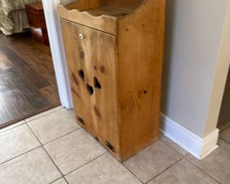 Cottage core trash bin
36” tall
21” wide
12” deep