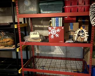Adjustable steel shelf
