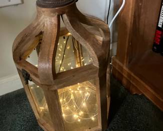 Lantern w LED lights